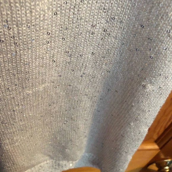 Old Navy white sequined sweater, size medium - Picture 5 of 5